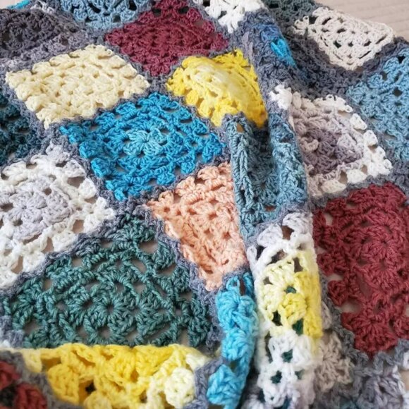 Crochet BABY BLANKET AFGHAN Lap Granny Squares 34" x 34" Soft Handmade Boy Girl - Picture 2 of 11
